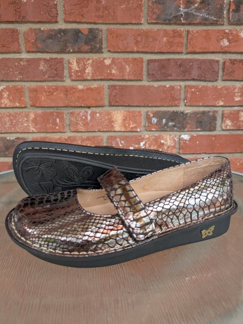 Women's Alegria Feliz Metallic Snake Print Shoes Size 9 / 39